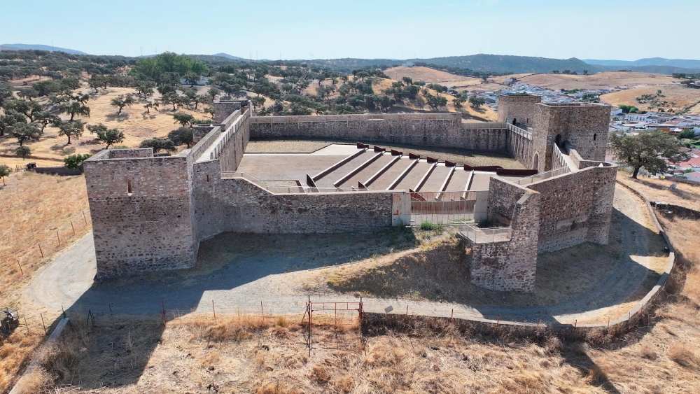 Cista aérea del Castillo de El Real de la Jara