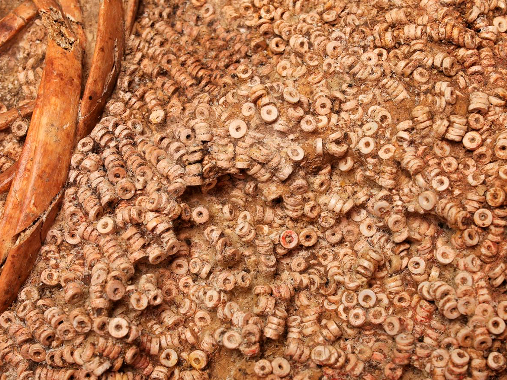 Cuentas de los vestidos de las sacerdotisas