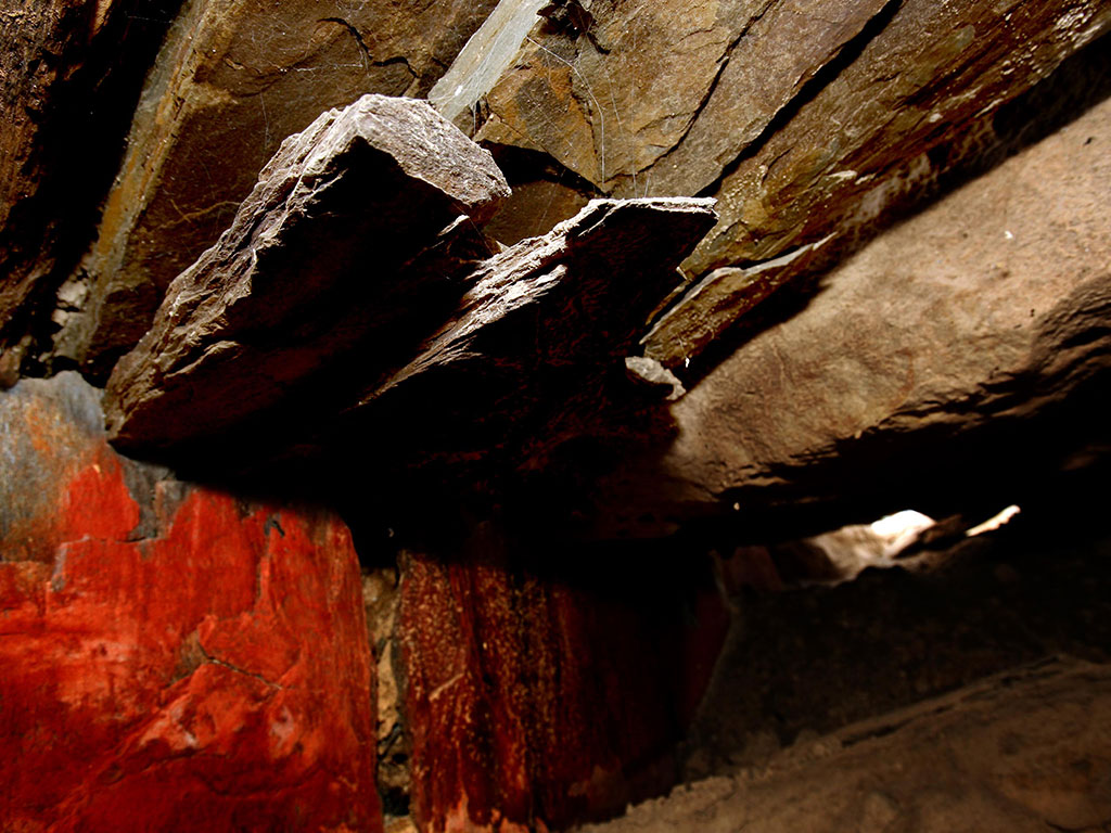 Interior del Dolmen de Montelirio
